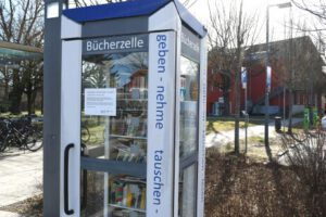 Eröffnung eines weiteren Bücherschranks
