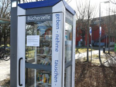 Eröffnung eines weiteren Bücherschranks
